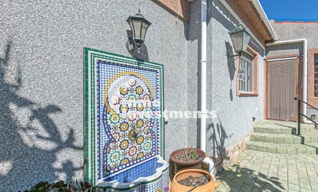 Till salu - Parhus - Los Balcones