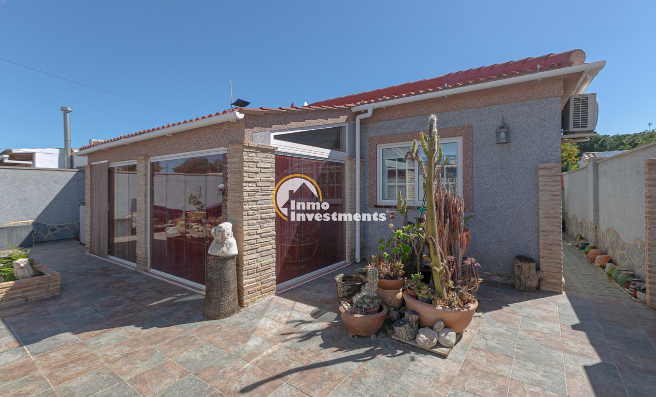 Till salu - Parhus - Los Balcones
