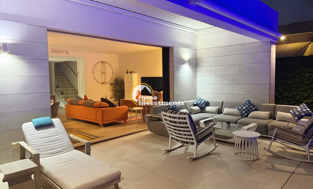 Bestaande bouw - Villa - Los Montesinos - La Herrada