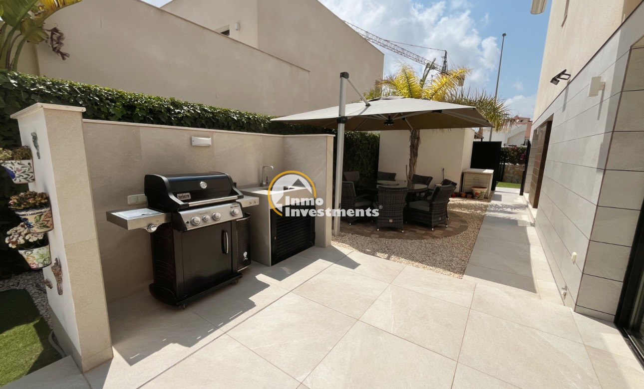 Bestaande bouw - Villa - Los Montesinos - La Herrada