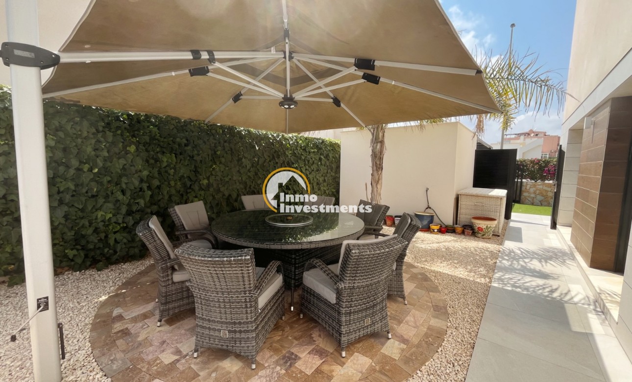 Bestaande bouw - Villa - Los Montesinos - La Herrada