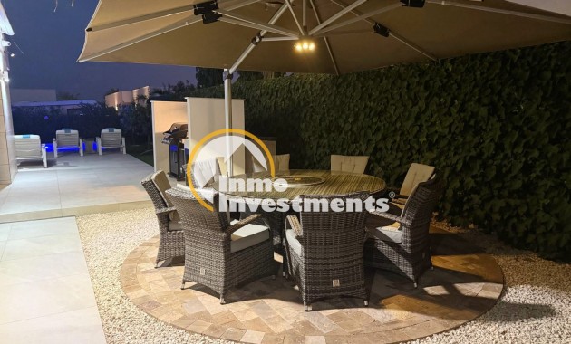 Bestaande bouw - Villa - Los Montesinos - La Herrada