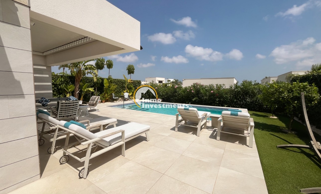 Bestaande bouw - Villa - Los Montesinos - La Herrada