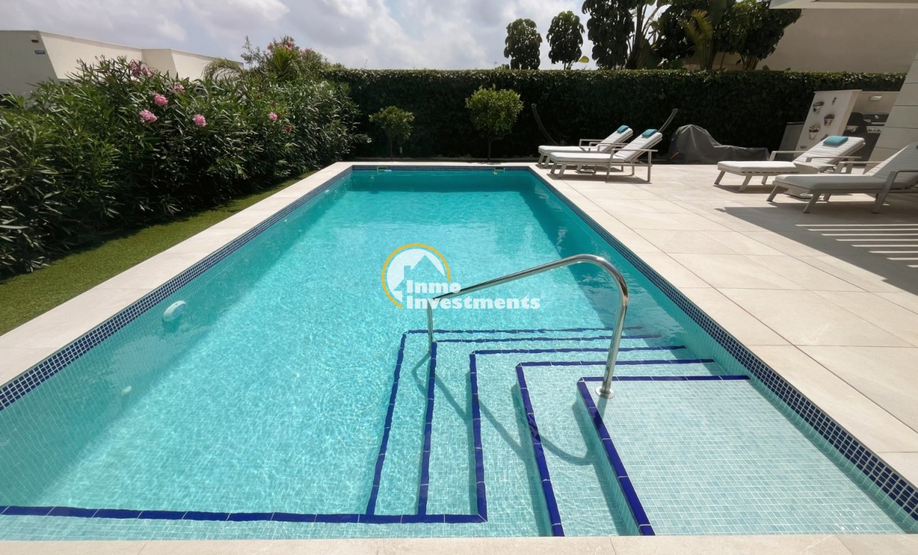 Bestaande bouw - Villa - Los Montesinos - La Herrada