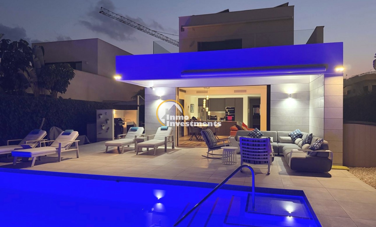 Bestaande bouw - Villa - Los Montesinos - La Herrada