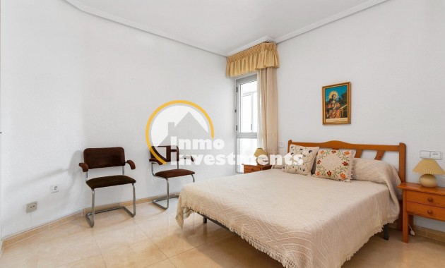 Resale - Apartment - Torrevieja - Playa de Los Locos