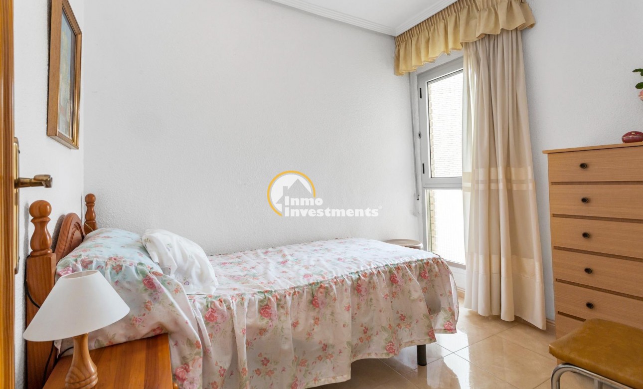 Resale - Apartment - Torrevieja - Playa de Los Locos