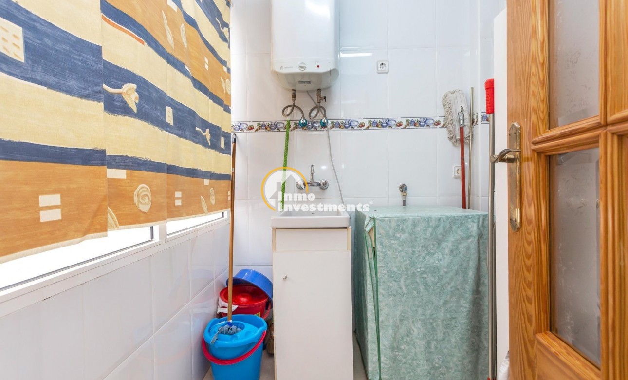 Resale - Apartment - Torrevieja - Playa de Los Locos