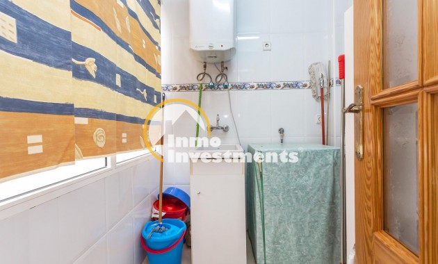 Resale - Apartment - Torrevieja - Playa de Los Locos