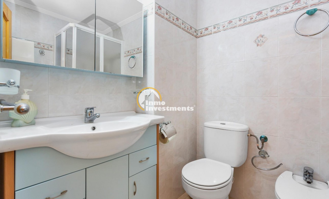 Resale - Apartment - Torrevieja - Playa de Los Locos