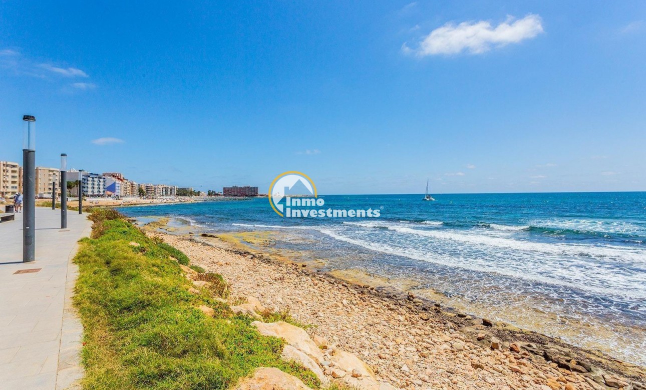 Resale - Apartment - Torrevieja - Playa de Los Locos