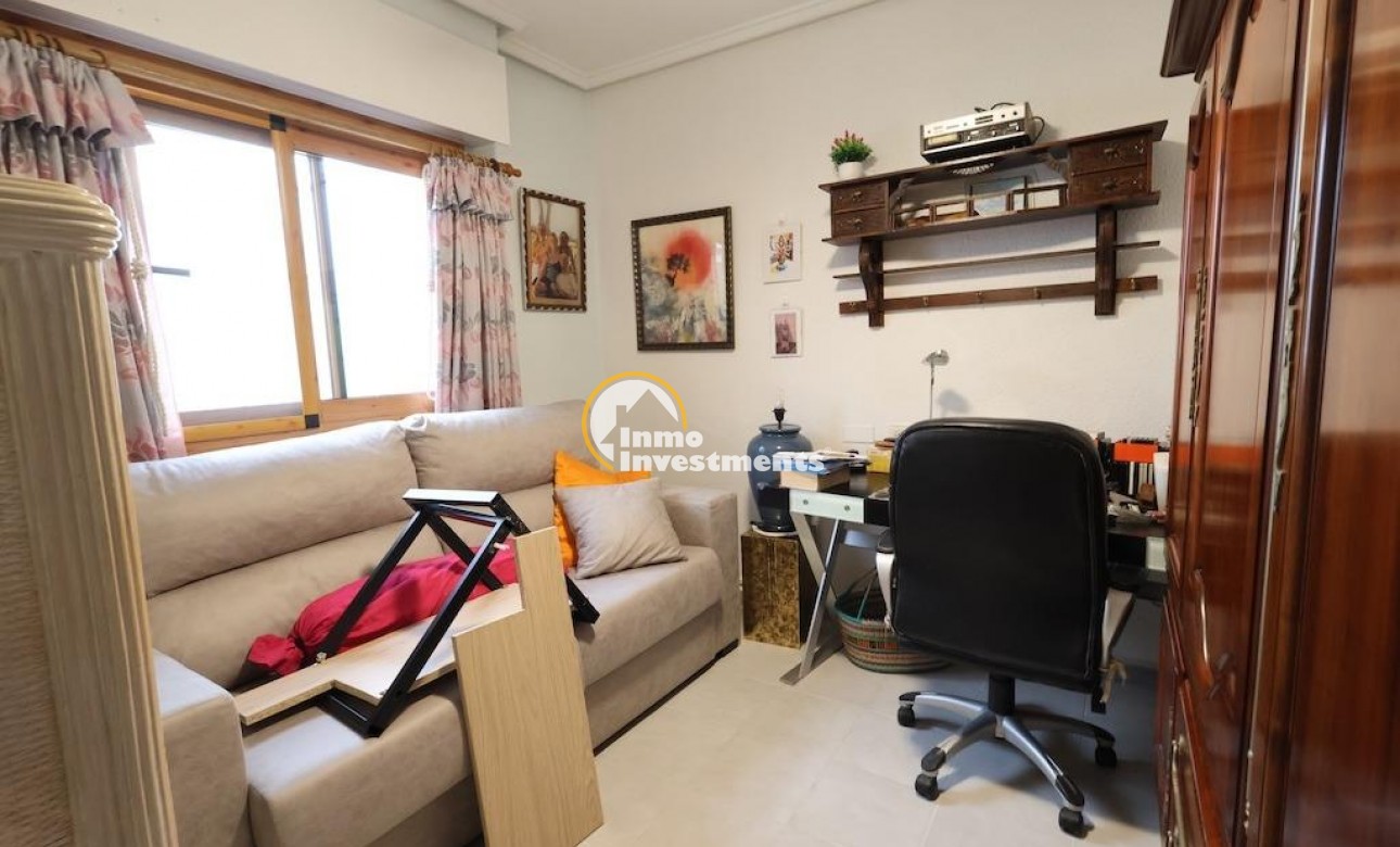 Resale - Bungalow - Torrevieja - Acequion