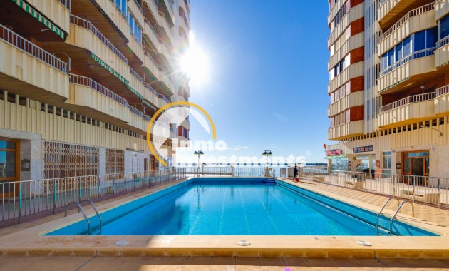 Resale - Apartment - Torrevieja - Playa del Acequion