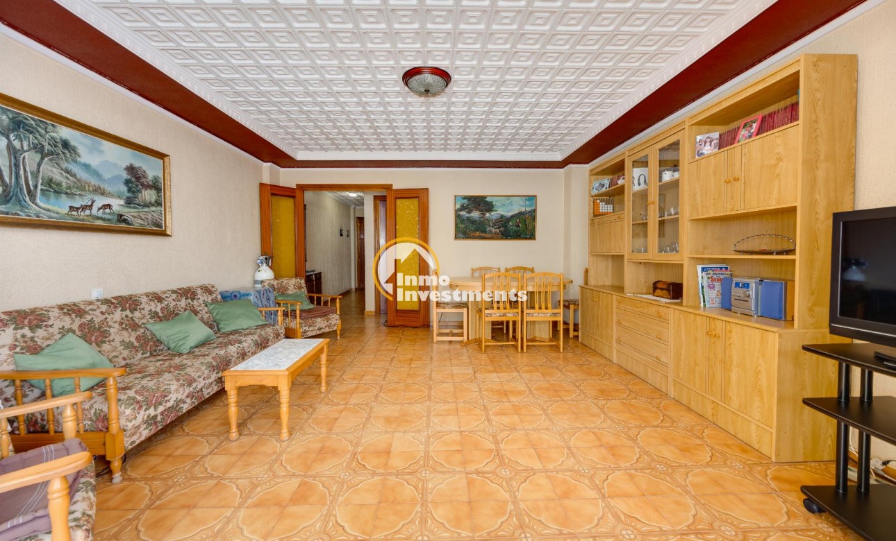 Resale - Apartment - Torrevieja - Playa del Acequion