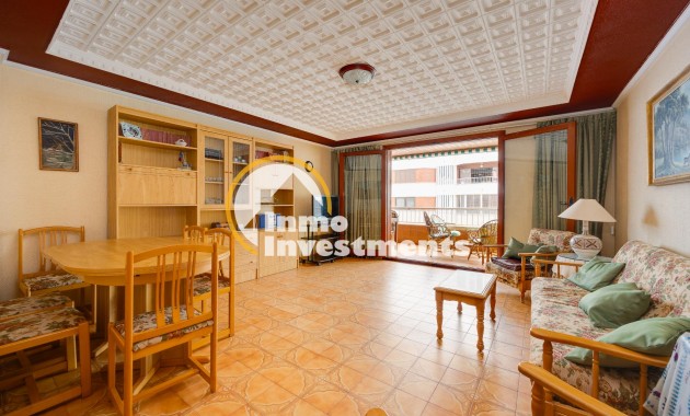 Resale - Apartment - Torrevieja - Playa del Acequion