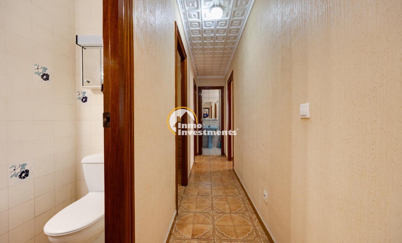 Resale - Apartment - Torrevieja - Playa del Acequion