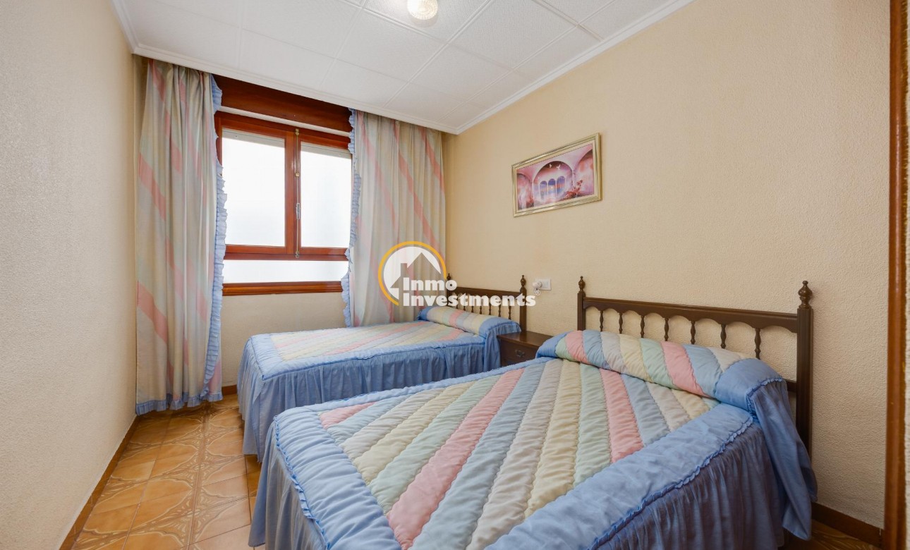 Resale - Apartment - Torrevieja - Playa del Acequion