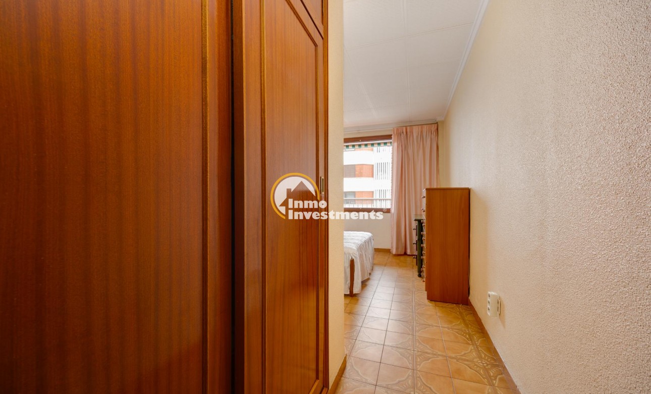 Resale - Apartment - Torrevieja - Playa del Acequion