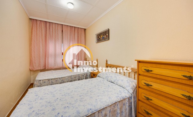 Resale - Apartment - Torrevieja - Playa del Acequion