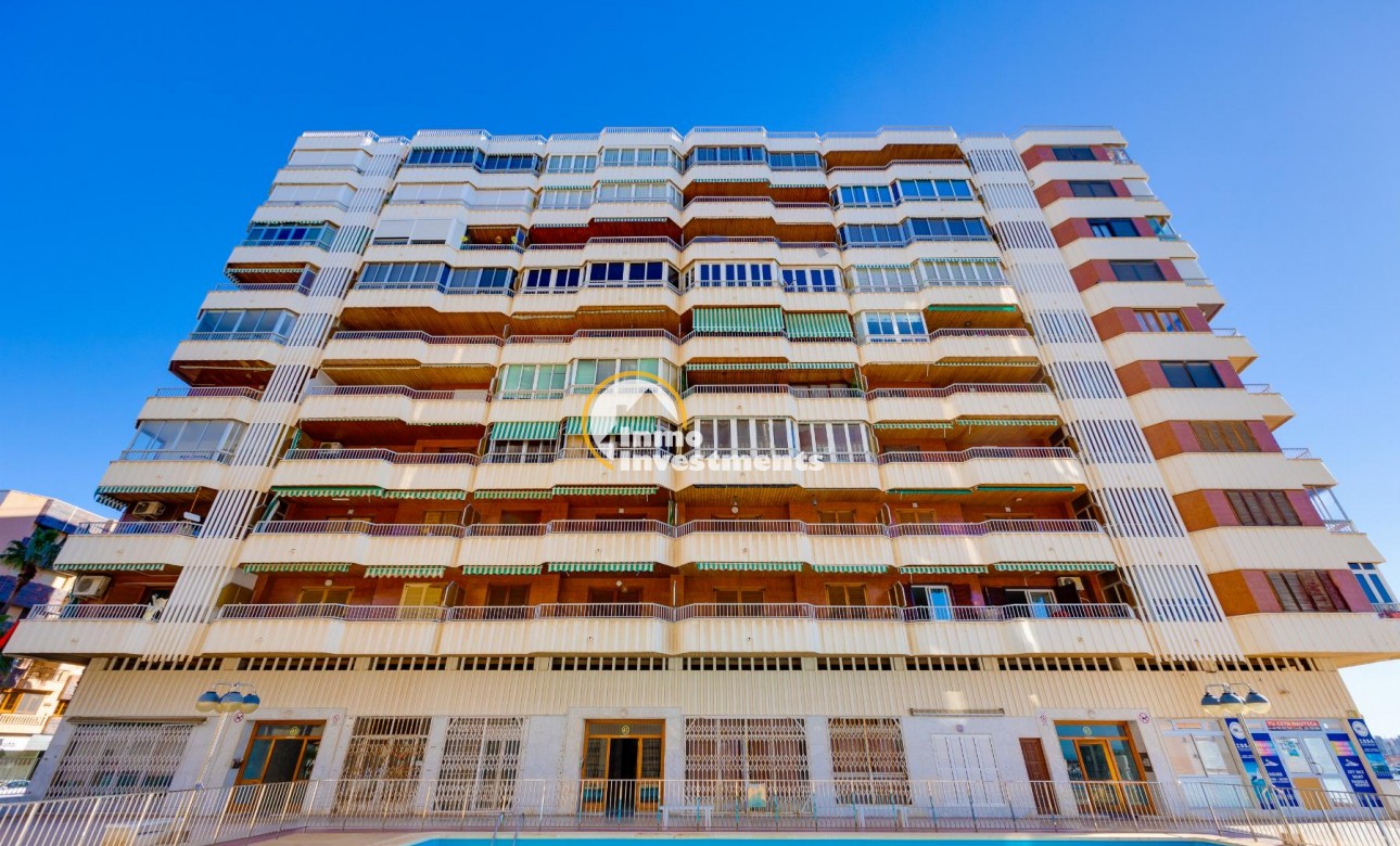 Resale - Apartment - Torrevieja - Playa del Acequion