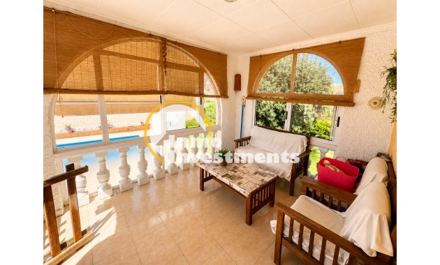 Resale - Villa - Torrevieja - La Siesta