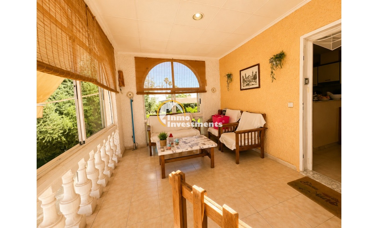 Resale - Villa - Torrevieja - La Siesta