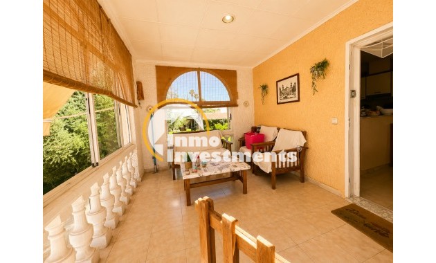 Resale - Villa - Torrevieja - La Siesta