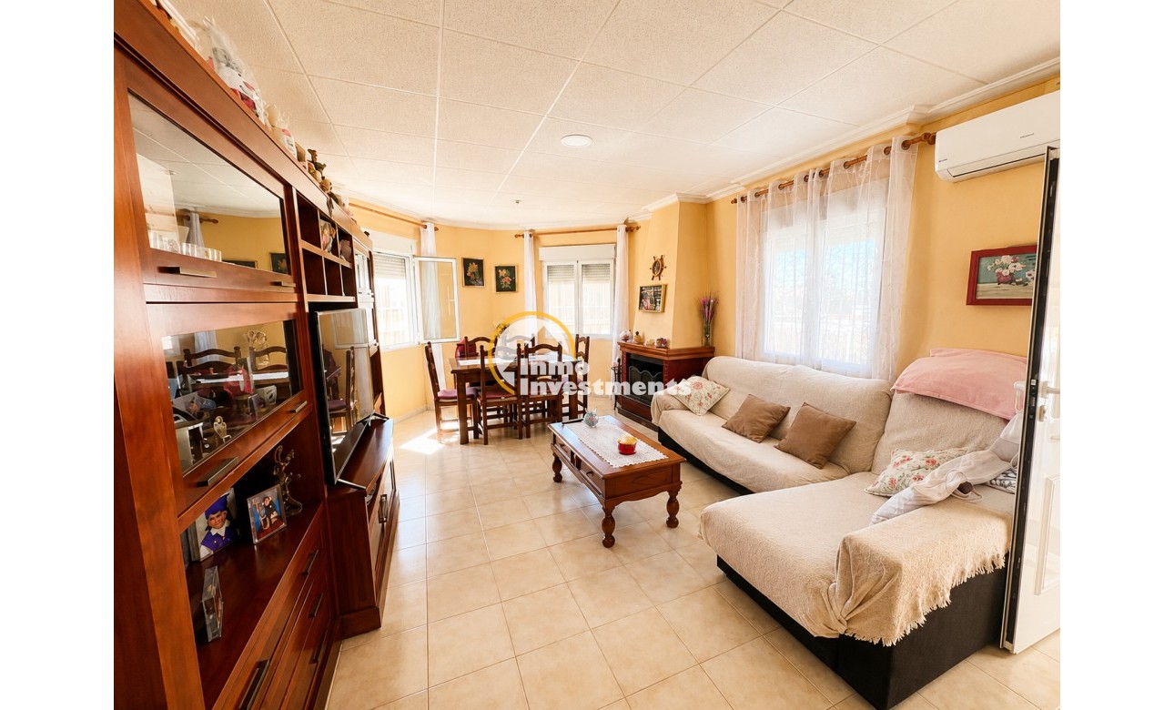 Resale - Villa - Torrevieja - La Siesta