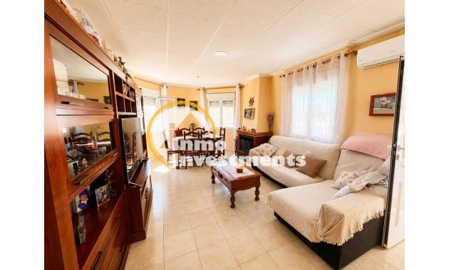 Resale - Villa - Torrevieja - La Siesta
