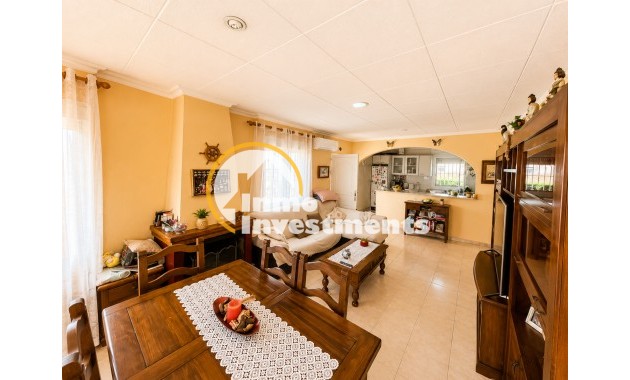 Resale - Villa - Torrevieja - La Siesta