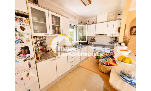 Resale - Villa - Torrevieja - La Siesta