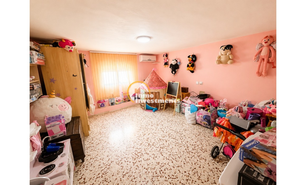 Resale - Villa - Torrevieja - La Siesta