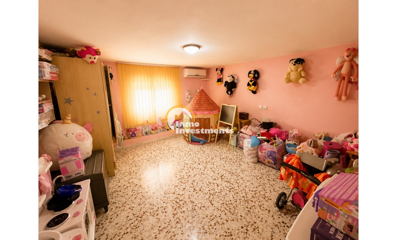 Resale - Villa - Torrevieja - La Siesta