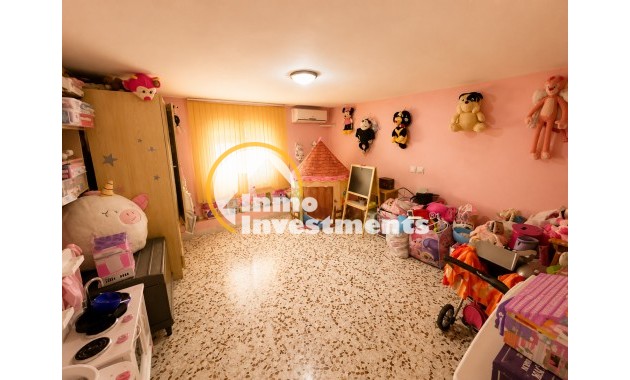Resale - Villa - Torrevieja - La Siesta