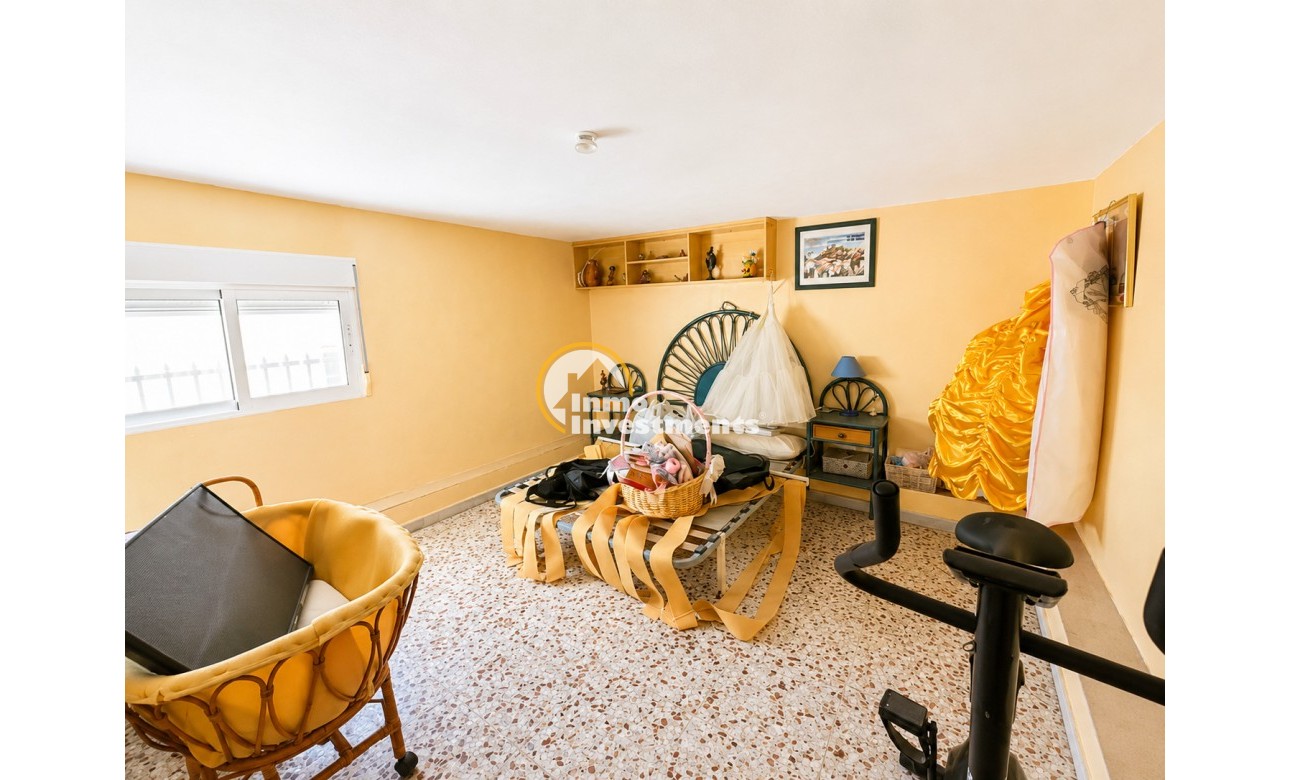 Resale - Villa - Torrevieja - La Siesta