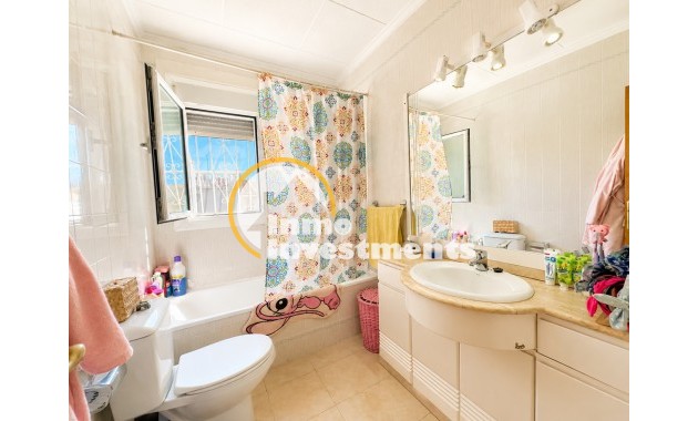 Resale - Villa - Torrevieja - La Siesta