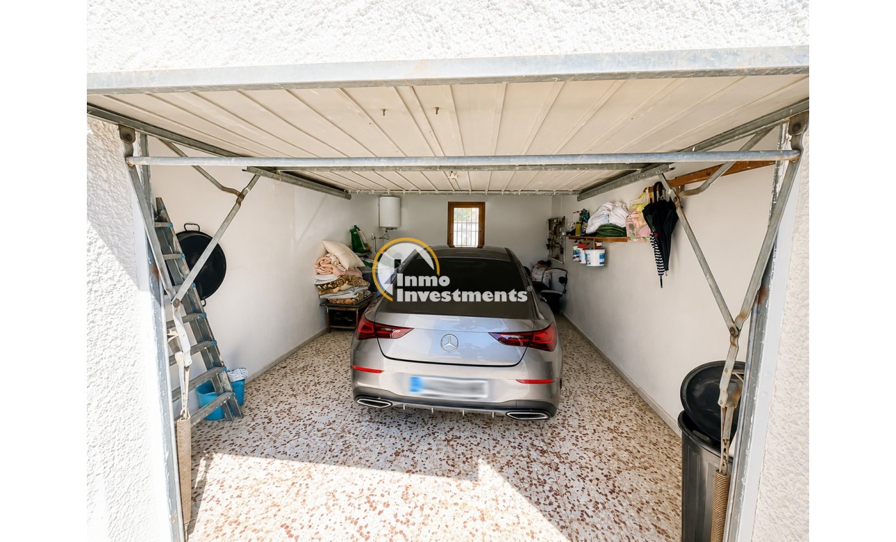 Resale - Villa - Torrevieja - La Siesta
