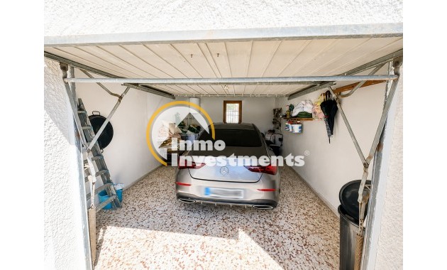 Resale - Villa - Torrevieja - La Siesta