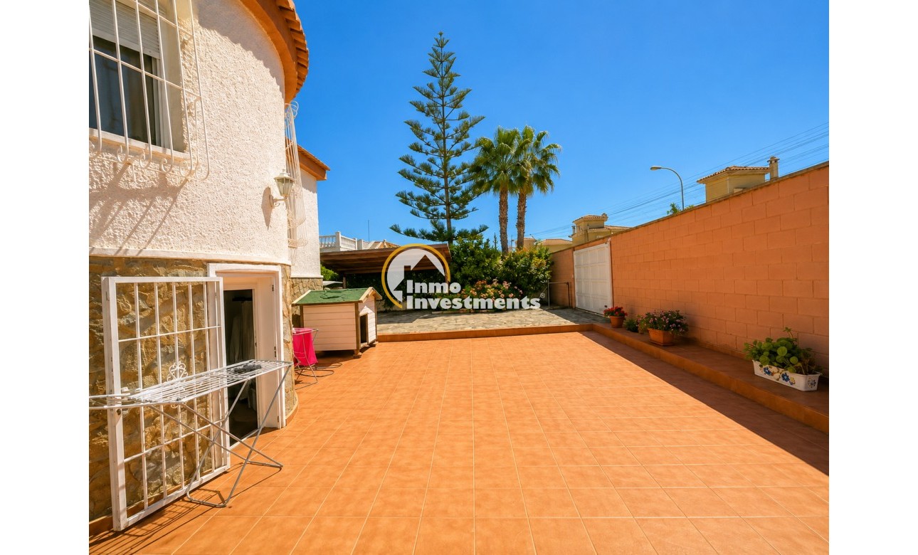 Resale - Villa - Torrevieja - La Siesta