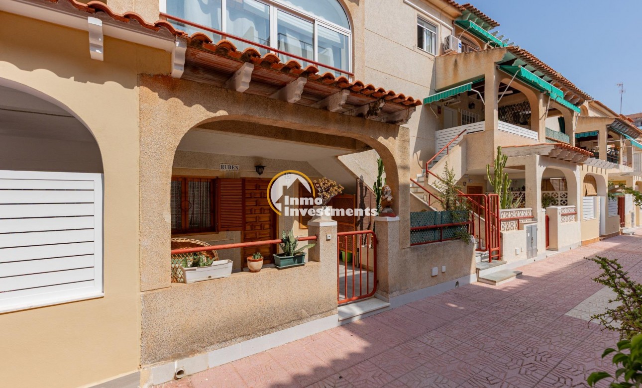 Resale - Bungalow - Torrevieja - Acequion