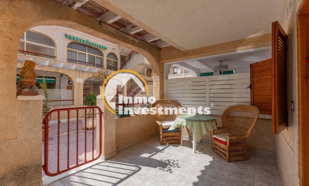 Resale - Bungalow - Torrevieja - Acequion