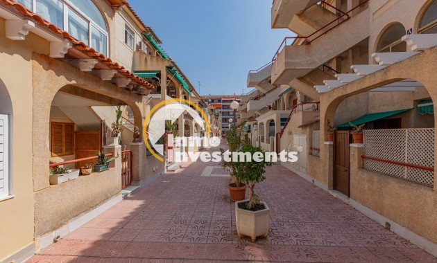 Resale - Bungalow - Torrevieja - Acequion