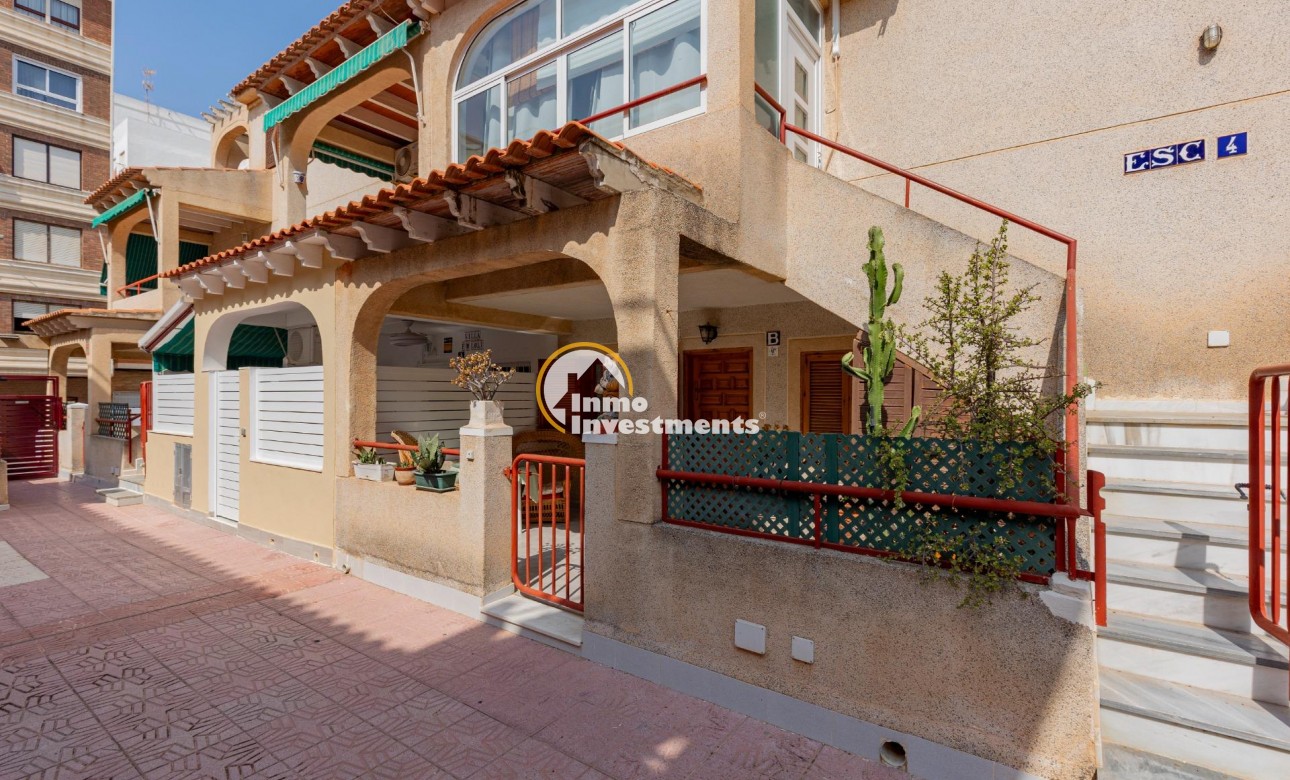 Resale - Bungalow - Torrevieja - Acequion
