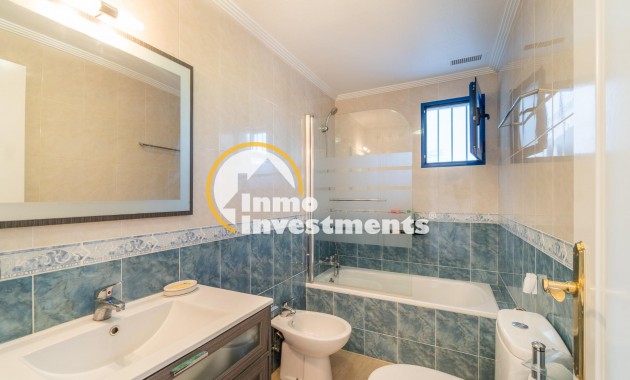 Resale - Apartment - Orihuela Costa - Altos de Campoamor