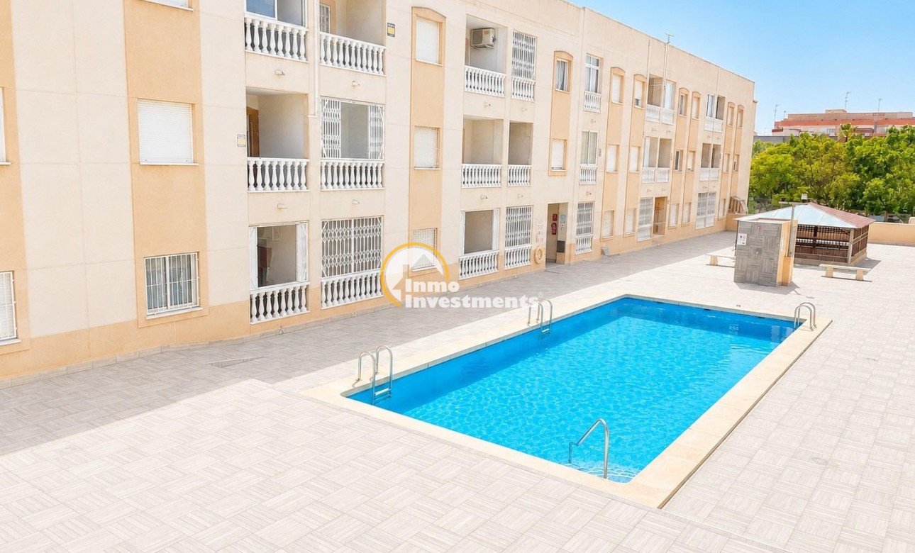 Resale - Apartment - Torrevieja - Estacion de autobuses