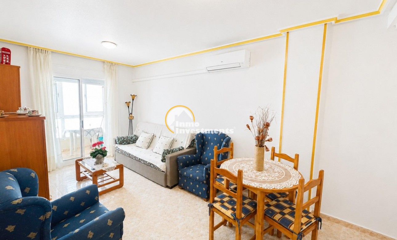 Resale - Apartment - Torrevieja - Estacion de autobuses