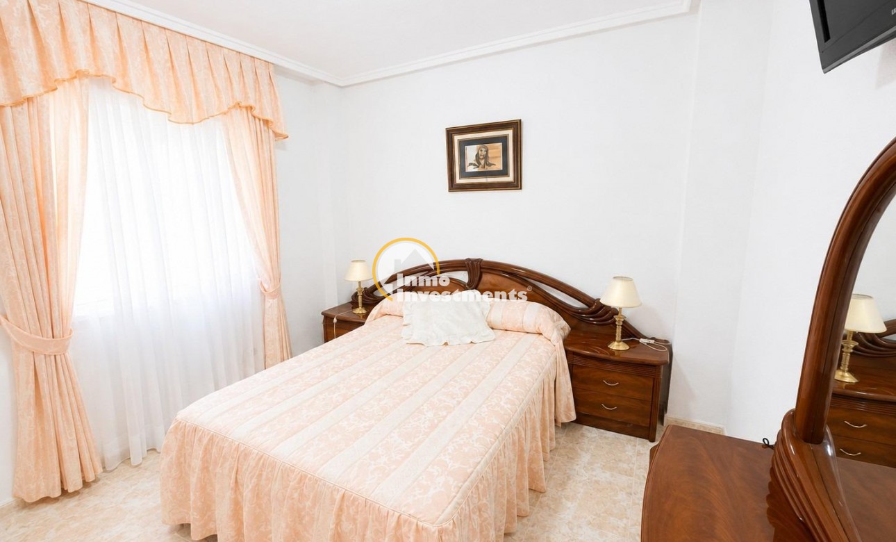 Resale - Apartment - Torrevieja - Estacion de autobuses