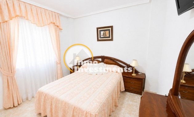Resale - Apartment - Torrevieja - Estacion de autobuses