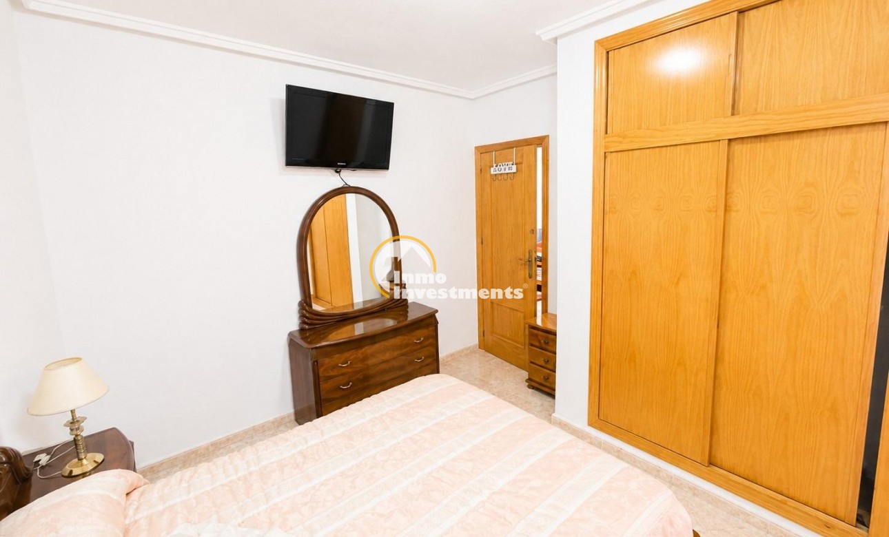 Resale - Apartment - Torrevieja - Estacion de autobuses