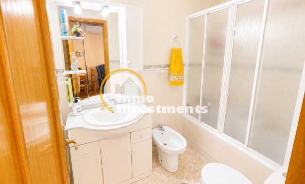 Resale - Apartment - Torrevieja - Estacion de autobuses